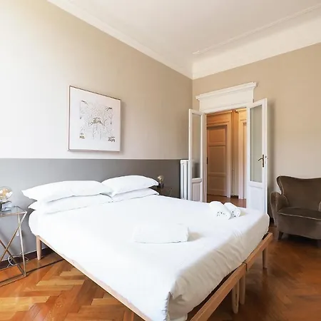 Contempora - Piazza Grandi 3 * Milan